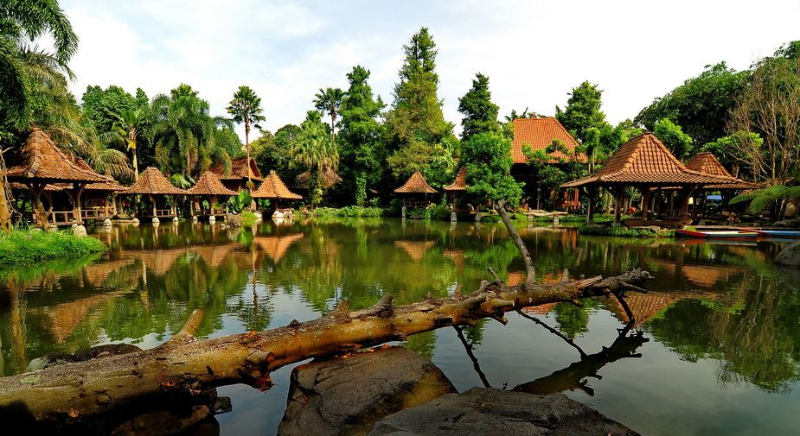 Desa wisata, lestarikan budaya Jawa.