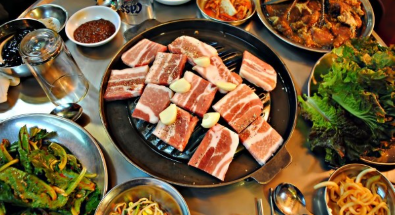 Menikmati kuliner Korea di Semarang Jawa Tengah.
