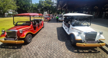 Mobil listrik wisata di Solo, Jawa Tengah