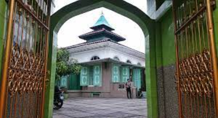 Masjid Layur, Dadapsari, Semarang,