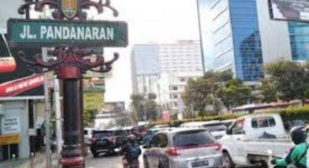 Jalan Pandanaran kota Semarang 