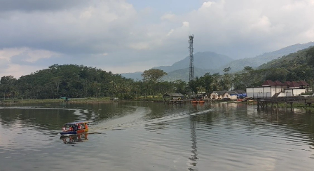 Bukit Cinta Rawa Pening