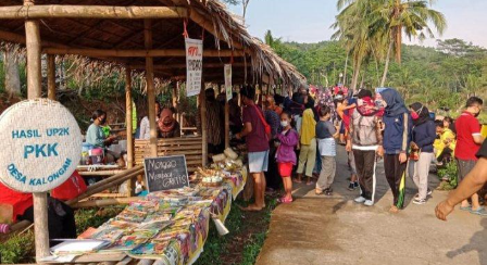 Pasar Sawahan Desa Kalongan