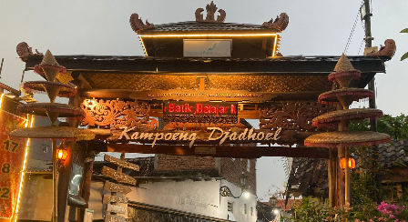Kampung Batik Semarang / Mia Umi Kartikawati