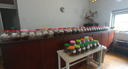 Berbagai macam pilihan kopi di Dharma Boutique Roastery