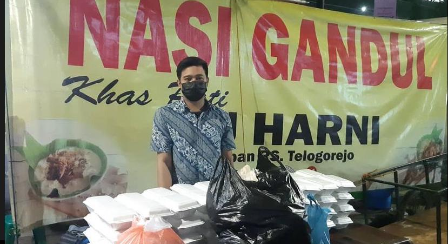 Nasi Gandul Bu Harni rekomendasi kuliner kota Semarang