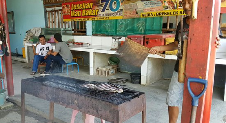 Lesehan ikan bakar 70 rumah makan seafood yang lezat di Kota Cilacap