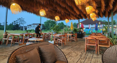 Langit Senja Cafe dan Resto Ala Bali di Purwokerto