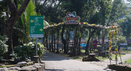 Area Luar Taman Rekreasi Margasatwa Serulingmas Banjarnegara