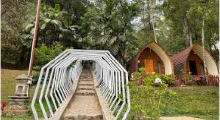 Suasana Glamping di Tawangmangu Wonder park