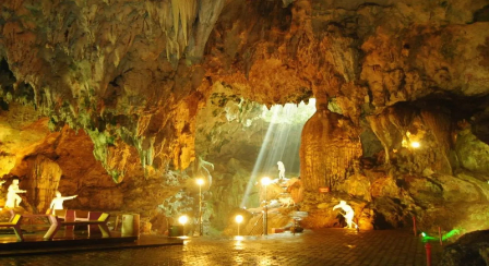 Gua Jatijajar, salah satu situs geologi di Geopark Karangsambung-Karangbolong