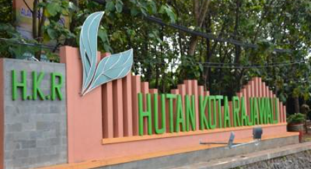 Hutan Kota Rajawali di Kabupaten Batang