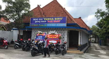 Warung Selat Solo Tenda Biru