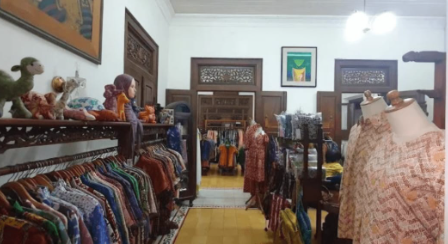 Beberapa Koleksi di Kampung Batik Laweyan