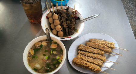 Beberapa Menu di Soto Bangkong