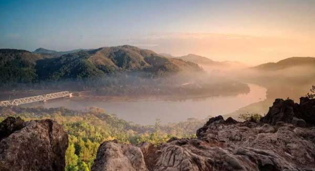 Indahnya Pemandangan di Bukit Watu Meja, Banyumas