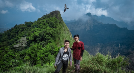 Keindahan Alam di Puncak Natas Angin