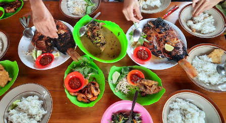 Berbagai Hidangan di Rumah Makan Cemoro Sewu