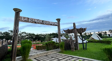 La Ranch Glamping