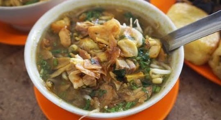 Soto kudus salah satu kuliner khas dari kabupaten kudus