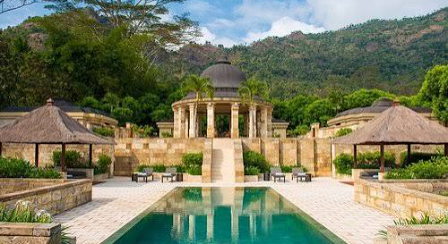 Pengen ngerasain nginep dengan view Candi Borobudur? ?? Amanjiwo Borobudur di Magelang menawarkan pengalaman menginap mewah dengan suasana tenang, kam
