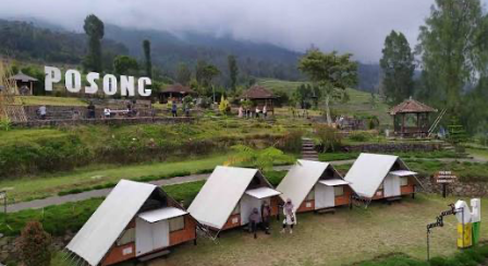 Nggak harus naik gunung buat dapetin sunrise sebagus ini ??? Wisata Alam Posong Temanggung menawarkan suasana pegunungan yang sejuk dengan panorama ya