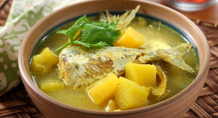 Kelo Mrico, kuliner khas Rembang dengan kuah ikan berbumbu rempah dan merica.
