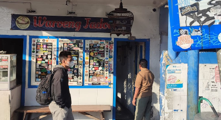 Nggak cuma makan, di Waroeng Jadoel Temanggung kamu juga bisa merasakan suasana kuliner tempo dulu. ?? Berdiri sejak generasi terdahulu, tempat ini ma