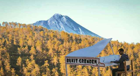 Lagi cari tempat healing dengan suasana hutan pinus yang adem? ? Wisata Alam Grenden di Magelang bisa jadi pilihan. Berada di lereng Gunung Merbabu, t